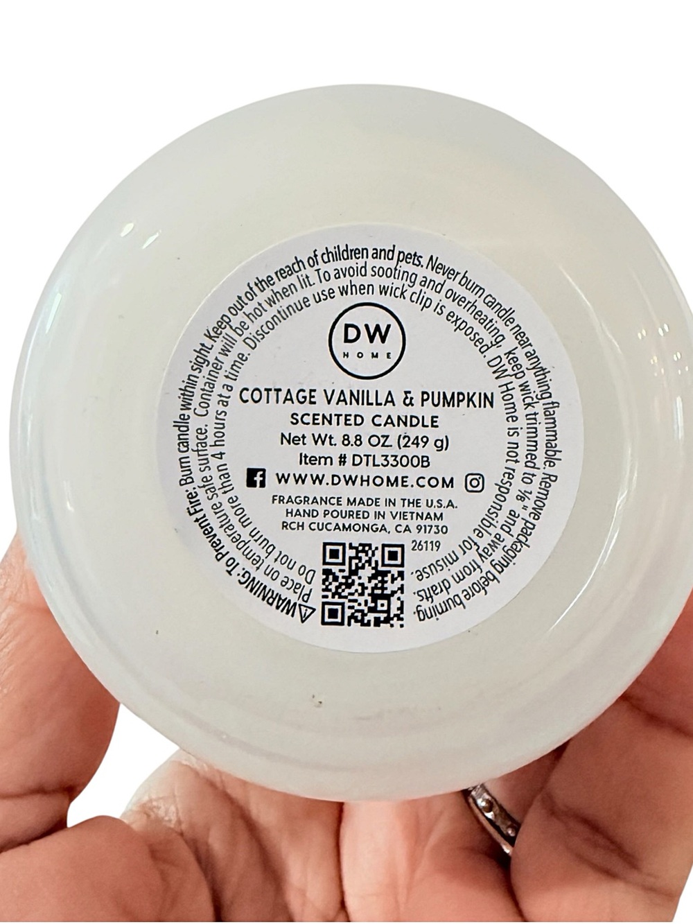 DW Home Cottage Vanilla & Pumpkin Luxury Scented Candle - White with Gold Accent - Picture 5 of 7
